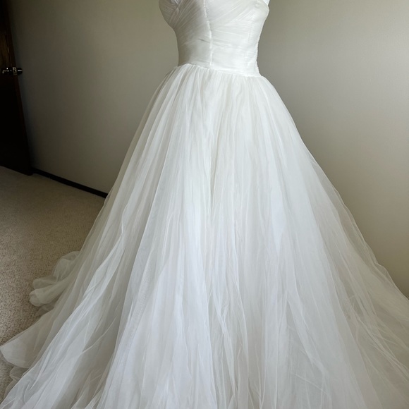 bridal strapless tulle wedding dress gown - Picture 2 of 5